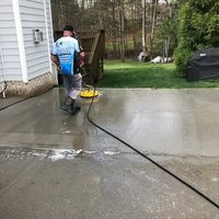 surface cleaner in use with large tile